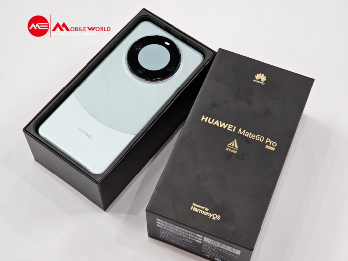 Mở hộp Trên tay Huawei Mate 60 Pro: Chip Kirin 9000s với 5G & Cuộc gọi vệ tinh