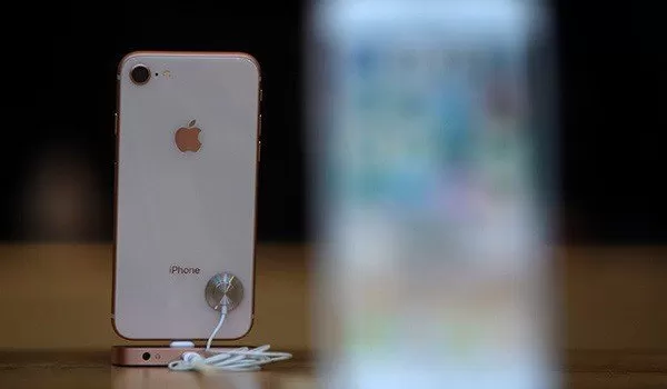 iPhone Sắp Sa Mắt Ngày 15/04 Không Phải Là iPhone 9