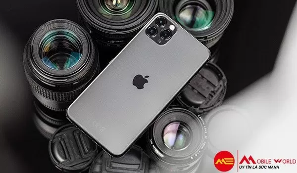 Tổng quan đánh giá iPhone pro max dưới góc độ chuyên gia và khách hàng tiêu dùng