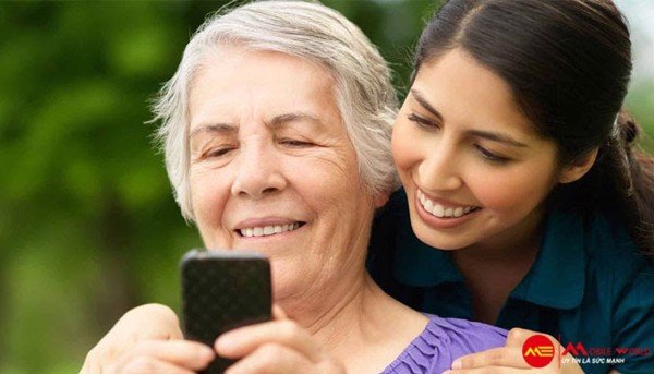 Các mẫu điện thoại bền - rẻ - màn hình to dành cho người già