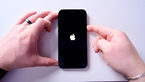 Hướng dẫn cách khôi phục cài đặt gốc iPhone đơn giản nhất