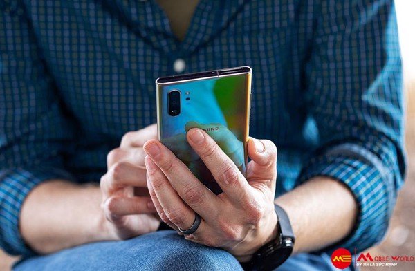 Nên Mua Note 10 Hay iPhone 11 Để Chơi Tết 2021?