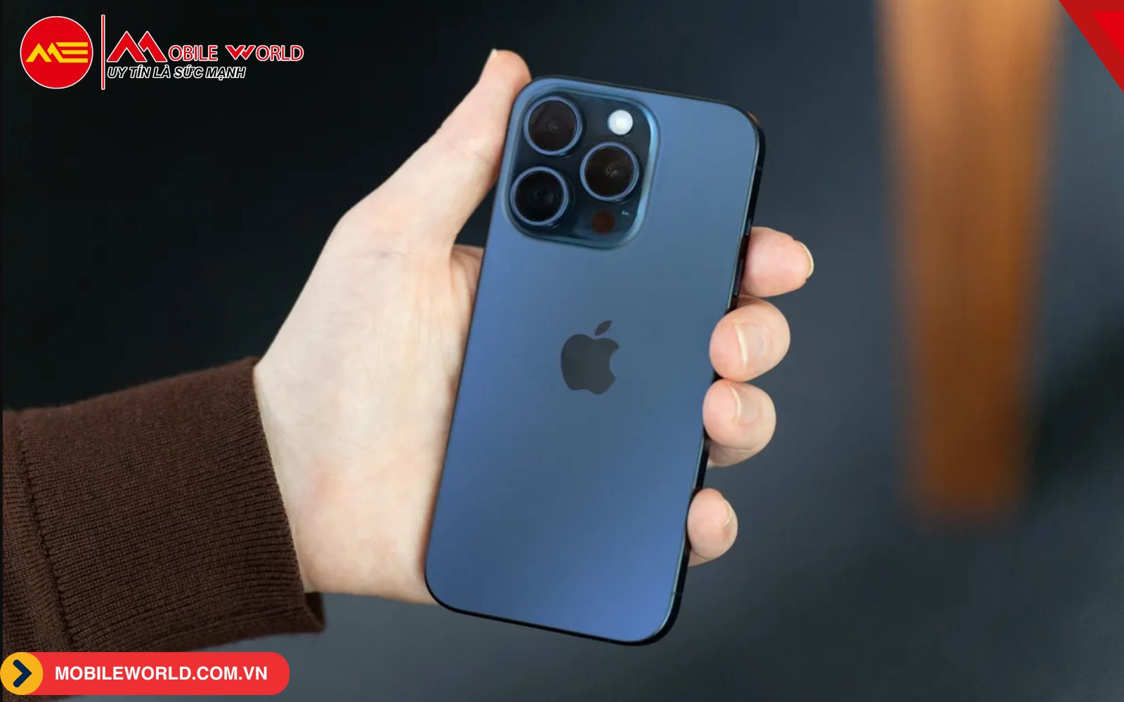 so-sanh-s24-ultra-va-iphone-15-pro-max-nen-mua-dien-thoai-nao-12-mobileworld-com-vn