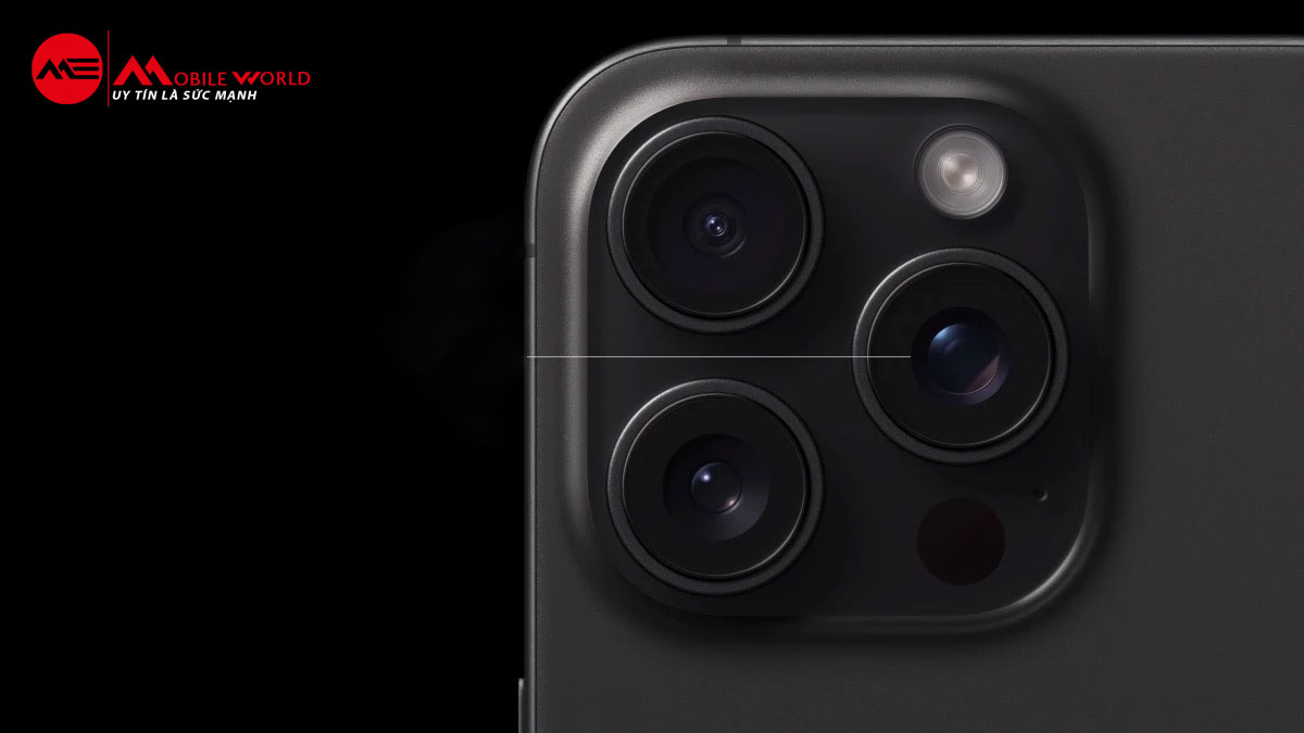 Camera zoom iPhone 15 Pro Max có bằng S21 Ultra, S22 Ultra?