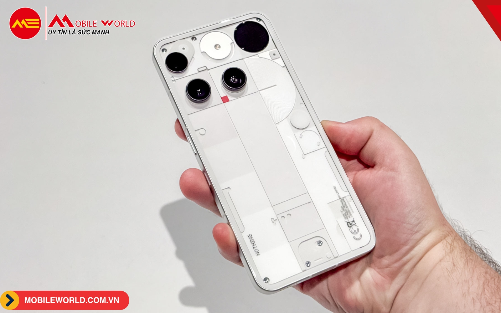 Nothing Phone 3: Sạc nhanh, thiết kế độc đáo, camera chất lượng.