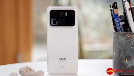 Đánh giá Xiaomi Mi 11 Ultra - camera hầm hố với màn hình phụ