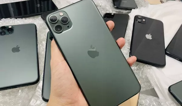 Review Điện Thoại iPhone 11 Màu Xanh Cực Kì Chi Tiết