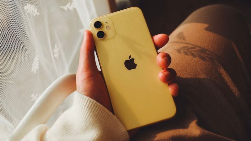 iPhone 11 gold color ăn ý mang lại những cá thể nào?