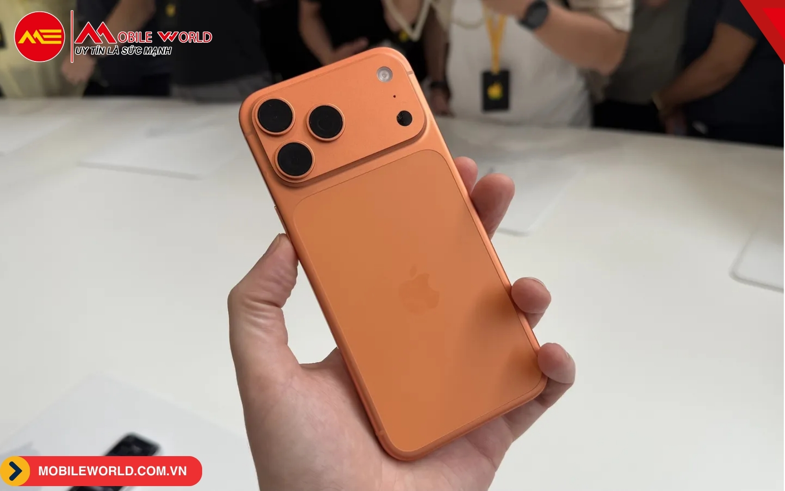 iphone-17-pro-256gb-vna-chinh-hang-03-mobileworld-com-vn